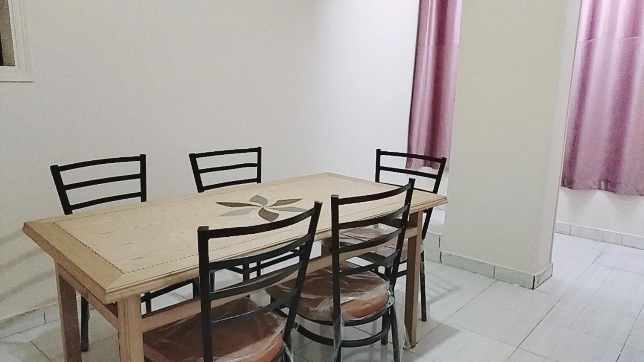 Family Apartment - Next To Abdeen Palace And Museum Каир Экстерьер фото